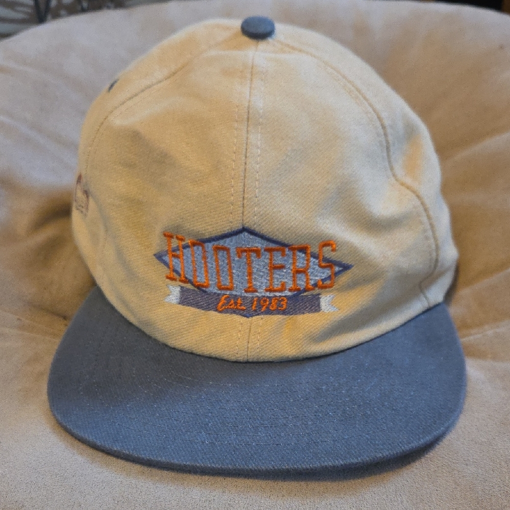 Vintage Hooters Double Snap Back Hat